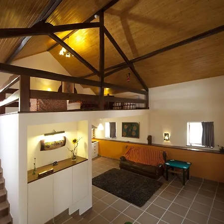 ベッド・アンド・ブレックファスト Artvilla 4*